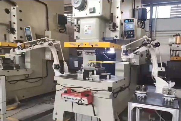 New energy auto parts stamping